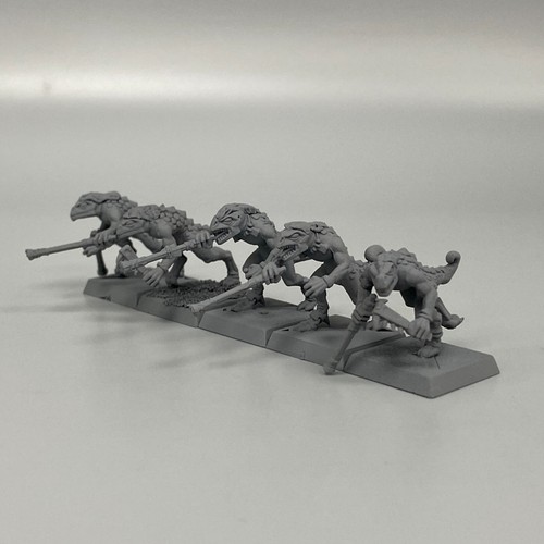 Chameleon skinks lizardmen - chameleon,
