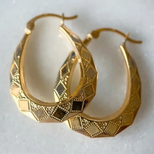 Solid 9ct gold victorian oval - solid,