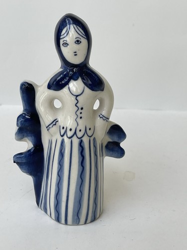 Gzhel porcelain figurine - porcelain,