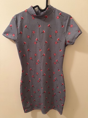 Boohoo dogtooth bodycon dress