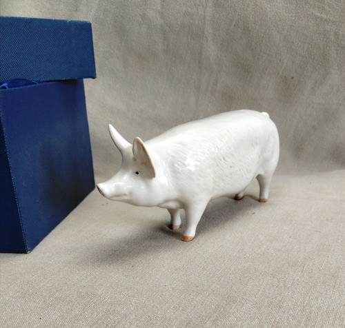 Beswick pig champion - pig, wall