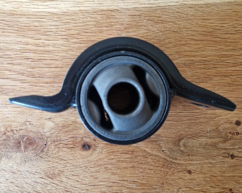 Wishbone control trailing - /, /