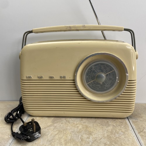 Bush tr82 retro portable - bush,