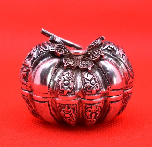 Vintage pumpkin betel - betel, nut