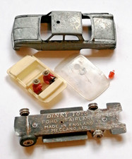 AFFORDABLE CHRISTMAS GIFT VINTAGE DINKY FORD FAIRLANE  Moel kit