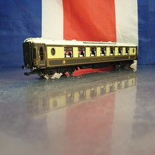 Hornby OO Pullman Car No.36