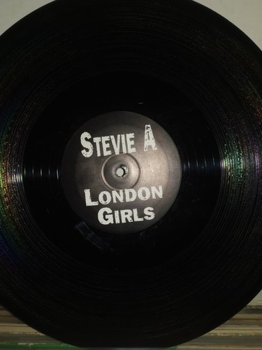 Stevie london girls garage - stevie,