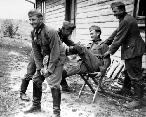 German soldiers funny pose x - soldiers,