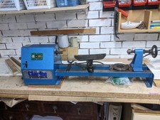 Clarke CWL6 Wood turning lathe. Ideal starter lathe. Face plate, spindle drive.