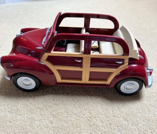 Sylvanian families red - families,