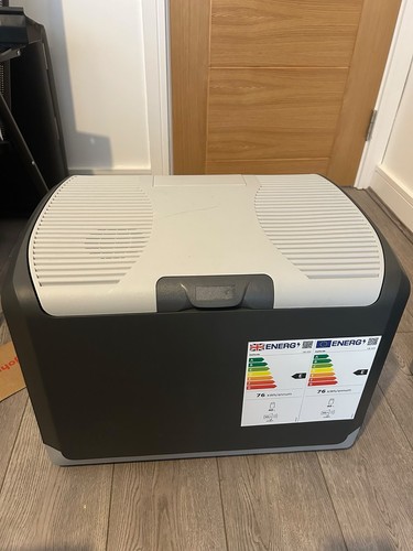 Halfords 40l mains 12v - 12v, outdoor
