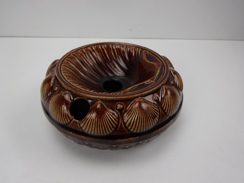 Victorian spittoon cuspidor - victorian, spittoon/cuspidor