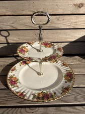Royal Albert Old Country Roses Tiered Cake/Tea Stand