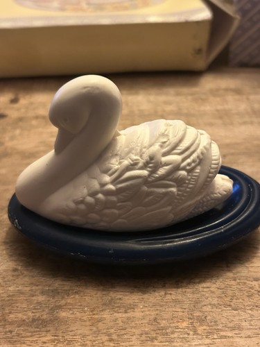 Vintage avon swan lake - vintage, soap