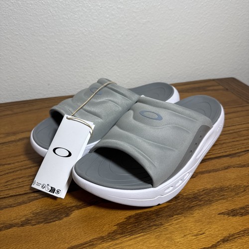New oakley men 11 grey - oakley, men's