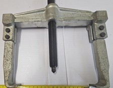 Kukko two arm Universal Bearing and Gear Puller