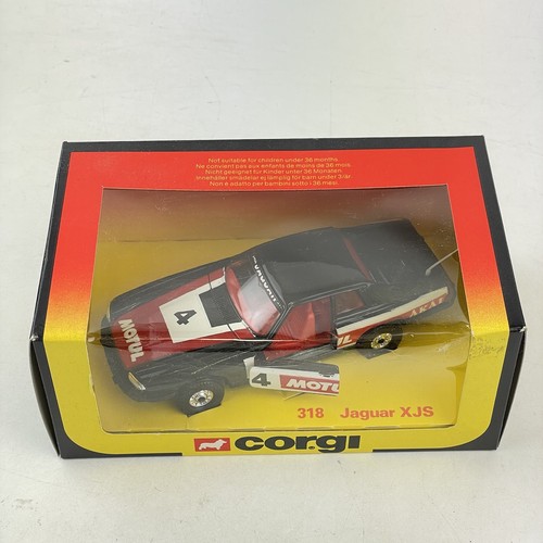 Vintage boxed corgi toys 318 - boxed,