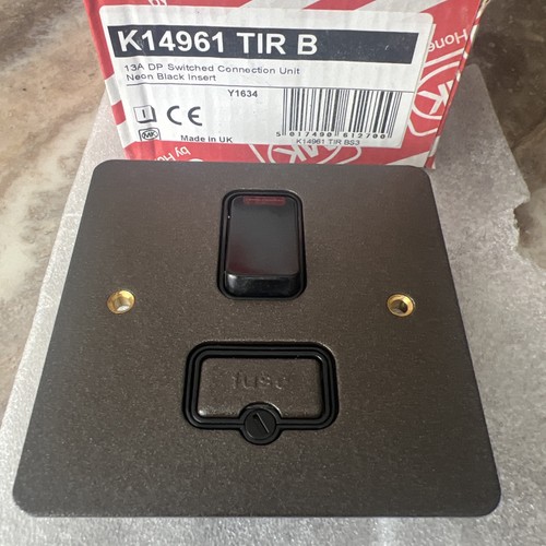 Edge switched fused spur - switched,