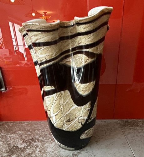 Abstract brown beige swirl - brown,