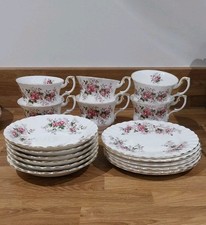 Royal Albert Vintage Bone China Part Tea Set 18 Pieces Lavender Rose Pattern 
