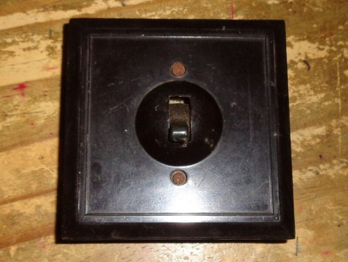 Art deco bakelite light - art,