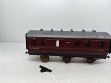 O Gauge Six Wheel Coach