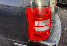 2008 2009 2010 2011 CHRYSLER GRAND VOYAGER PASSENGER SIDE REAR LIGHT