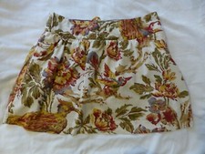 Gorgeous little Joules UK12 light beige K _Carmella short skirt floral pattern