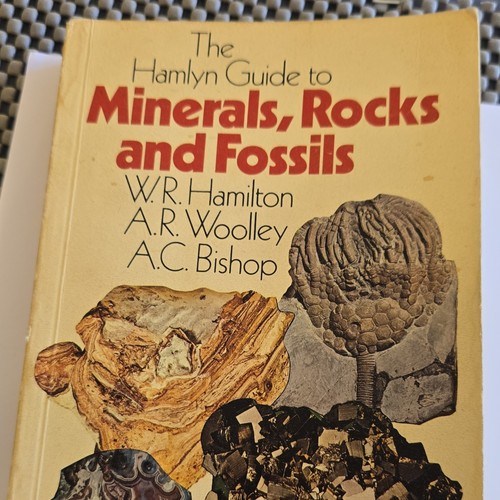 The hamlyn guide minerals - hamlyn,