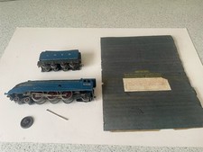 Hornby Dublo pre war Clockwork Sir Nigel Gresley for repair.