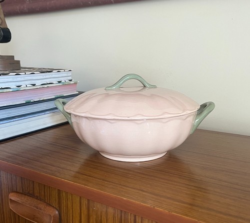 Grindley laburnam petal - "laburnam, petal"