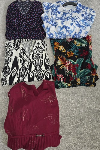 Women clothes bundle size - clothes,