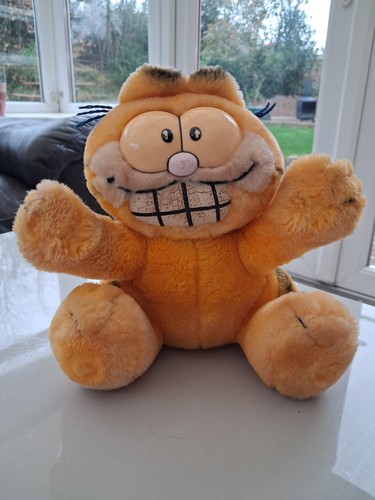Garfield 1981 vintage plush - garfield,