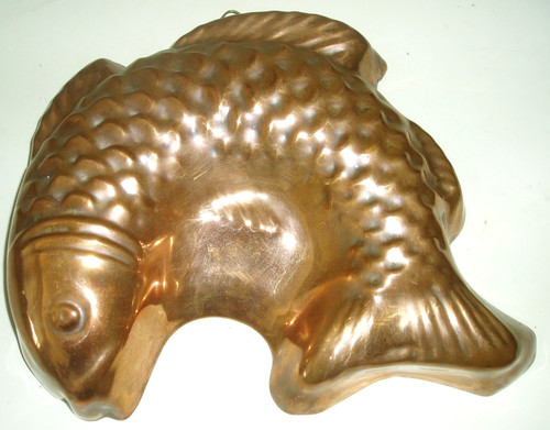 Vintage copper metal fish - /,