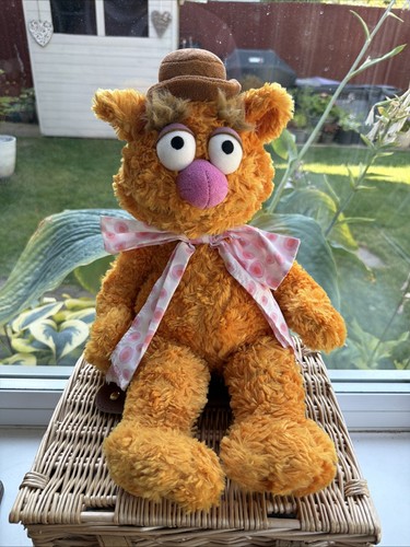 Disney store exclusive fozzie - store,