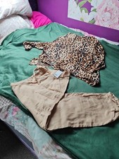   Ladies top & Cargo Pants  size 20   New Pants. Top  preowned . Vgc 