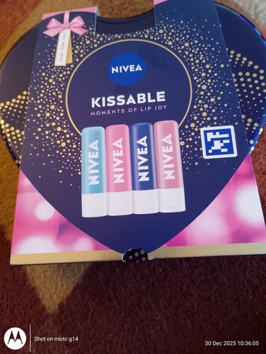 Nivea kissable moments lip - nivea,