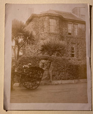 PHOTOGRAPH LARGE IVY COVERED HOUSE - KNIFE GRINDER OUTSIDE UNIDENTIFIED LOCATION