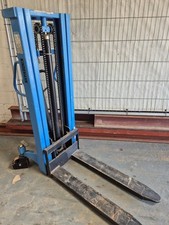 2.5m High Lift 1T Pallet Stacker Lifting Truck Manual Forklift Genie Rsj Beam 