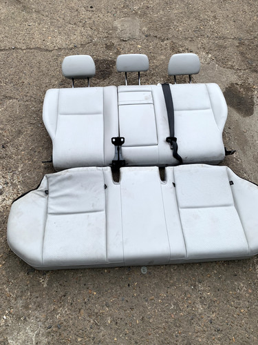 Mercedes c220 rear rests - mercedes,
