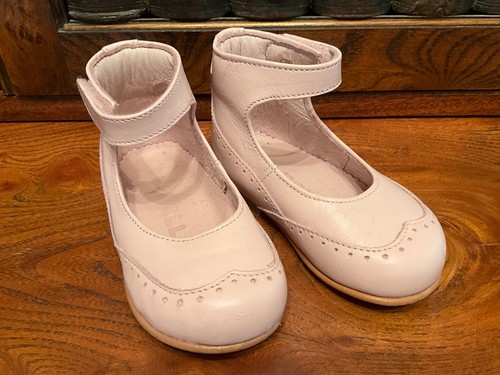 Pale pink bell - pale,