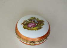 Vintage Acrylic Resin Hinged Trinket Pill Jewellery Box Article