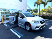 2024 Chrysler Pacifica TOURING