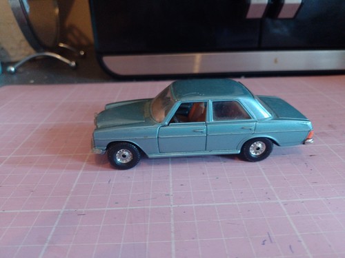 Corgi toys mercedes benz 240 - corgi,