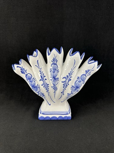 Vintage tulip bud vase - bud,