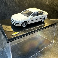 1:43 Chevrolet Vauxhall Vectra Opel 1998 GLS    B1