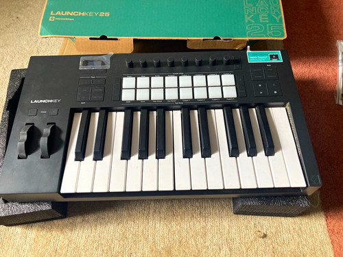 Novation launchkey key - 25, 25-key