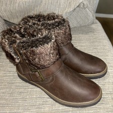TU Sole Comfort Tan Brown Faux Fur Trim /Zip Up  Flat Ankle Boots Size 5