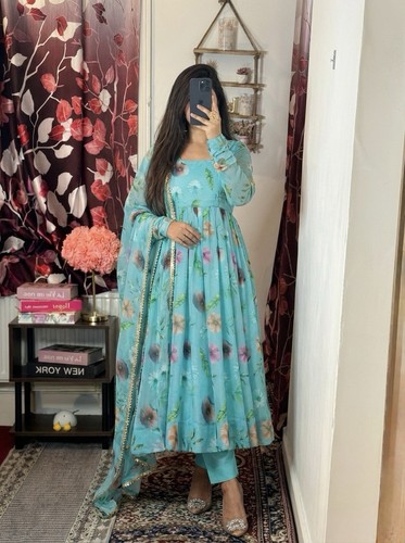 Absolutely beautiful floral - absolutely,