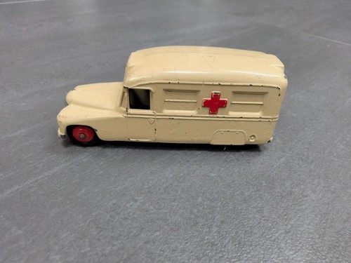 Dinky toys 253 daimler - dinky,